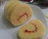 Foto langkah ke 6 dari resep Milky White Roll Cake.
