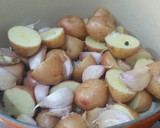 Foto del paso 3 de la receta: Patatas nuevas al tomillo y limón