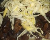 Foto langkah ke 5 dari resep Sop Kimlo Sederhana.