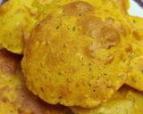 A picture of step 3 of Jowar Puri.