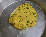 A picture of step 3 of Methi Thepla.