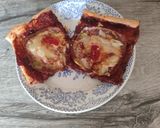 2024. Mini pizza reggelire tízóraira 😋 recept fázis 4 fotója