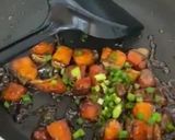 รูปขั้นตอนการทำที่ 3 ของ ข้าวไข่ขยี้แซลมอนทอดราดซอสเทอริยากิ