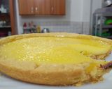 Foto langkah ke 5 dari resep Pie susu teflon. Simpel.
