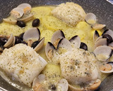 Foto del paso 8 de la receta: Bacalao a baja temperatura con almejas y patatas