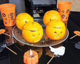 Foto del paso 4 de la receta: Naranjas de Halloween 🎃 (con relleno de gelatina)