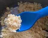 Foto langkah ke 2 dari resep Crunchy Cheese Thumbprint.