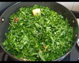 A picture of step 2 of Paalak Aloo Sabzi.