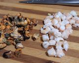 Foto del paso 3 de la receta: Empanada de hojaldre de mejillones y langostinos