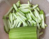 Hình bước làm 2 của món Canh bầu nấu sườn