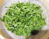 A picture of step 1 of Green Spinach Pulao.