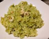 A picture of step 3 of Pasta with zucchine pesto and prawns.