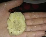 A picture of step 6 of Mini potato cheesy coins 🪙.