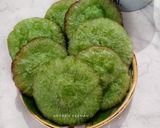 Foto langkah ke 6 dari resep Kue Cucur Pandan tanpa mixer.