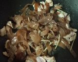 รูปขั้นตอนการทำที่ 4 ของ ไก่ผัดขิง