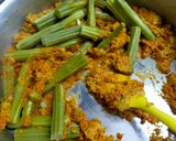 A picture of step 3 of Drumstick Subzi.