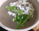 Foto langkah ke 2 dari resep Soup Miso Tahu Jamur.