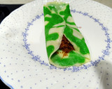 Foto langkah ke 6 dari resep Dadar Gulung Aneka Motif.