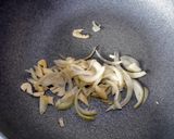 Foto langkah ke 2 dari resep Tumis sayur jamur telur puyuh(buncis wortel).