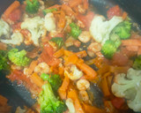 Foto del paso 3 de la receta: Pasta con verdura y gambas