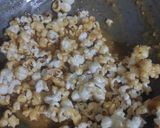 पॉप कॉर्न विथ गुड़ रेसिपी चरण 2 फोटो