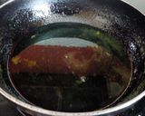 A picture of step 4 of Raw mango squash.