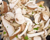 Foto del paso 7 de la receta: Trottole vegetales a lo pobre en salsa de setas
