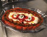 Une image de l'étape 7 de Salade de tomates roses à la mozzarella di buffala, persil et crème de balsamique.