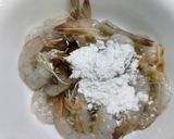 A picture of step 1 of Chilli Garlic Prawns.