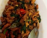 Foto langkah ke 3 dari resep Oseng kerang pedas kemangi#weekendchallenge15k#.