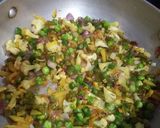 লেফটওভার রুটি নুডলস (leftover roti noodles recipe in bengali) রেসিপি ধাপ - 2 ছবি