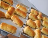 Foto langkah ke 9 dari resep Roti Unyil Isi Pisang Meses.