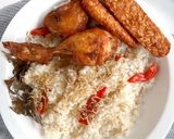 Foto langkah ke 5 dari resep Nasi Liwet Teri Simple Rice Cooker.
