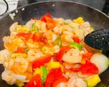 Foto langkah ke 5 dari resep Udang Asam Manis (Resep No. 103).