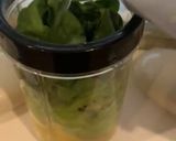 A picture of step 1 of Mango, kiwi and spinach smoothie 🥭 🥝 🍃.