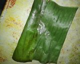 Gambar langkah 3 resipi Pulut sambal panggang.