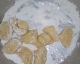 Foto langkah ke 4 dari resep Molen Pisang.