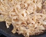 Foto langkah ke 6 dari resep Pasta creamy mushroom.