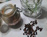 Foto del paso 2 de la receta: Vinagre de Fresita o Strawbery