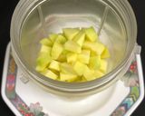 A picture of step 1 of Raw Mango Coconut Chutney.