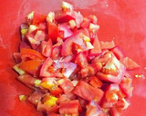 Foto del paso 1 de la receta: Huevos revueltos con tomate natural y curry rojo panang