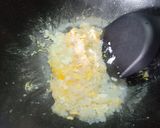 รูปขั้นตอนการทำที่ 4 ของ ข้าวบุกผัดไข่ คลีน