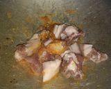 Foto langkah ke 2 dari resep Babi masak kuning.