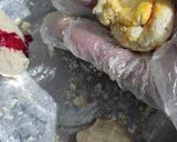 Foto langkah ke 4 dari resep Bola Bola Susu Pengganti Permen.