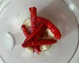 Foto langkah ke 3 dari resep Seblak Mie Makaroni Telur Sosis.