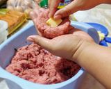 Foto langkah ke 3 dari resep Burger Mozza super simple.