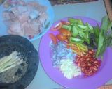 Foto langkah ke 1 dari resep Garang asem ayam santan encer.