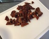 Une image de l'étape 1 de Sauce à la brousse corse et tomates séchées (pour viandes et légumes).