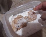 A picture of step 4 of Zinger burger.