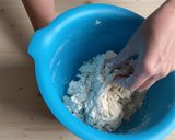 Foto del passaggio 2 della ricetta Friselle pugliesi